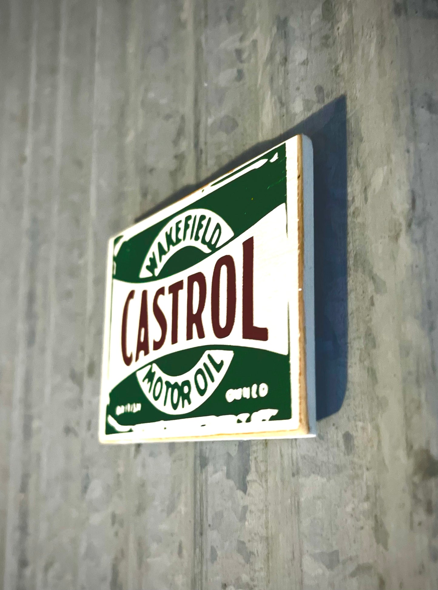 Castrol Magnet